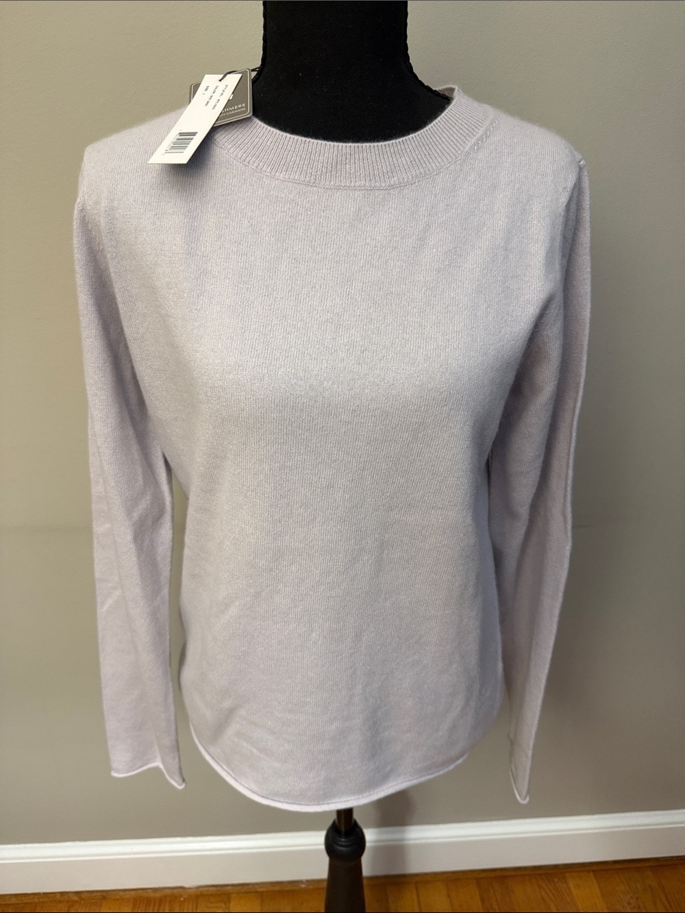 inCashmere NWT 100% Baby Cashmere Crewneck Sweater Mist Grey Large